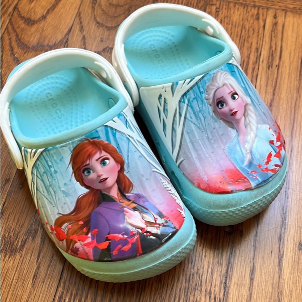 Frozen crocs